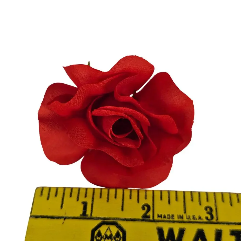 105 Red Silk Rose Heads Lot Open Roses Buds Stemless Wedding Craft Decor